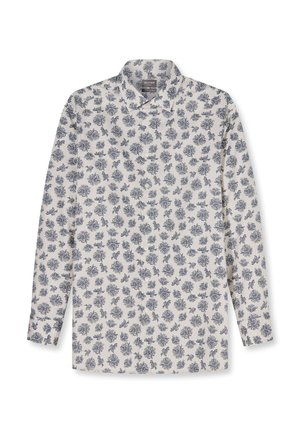 Witte blouse met lange mouwen en knopen, met een blauw bloemenprintpatroon, een spreadkraag en manchetten, plat gelegd op een witte achtergrond.