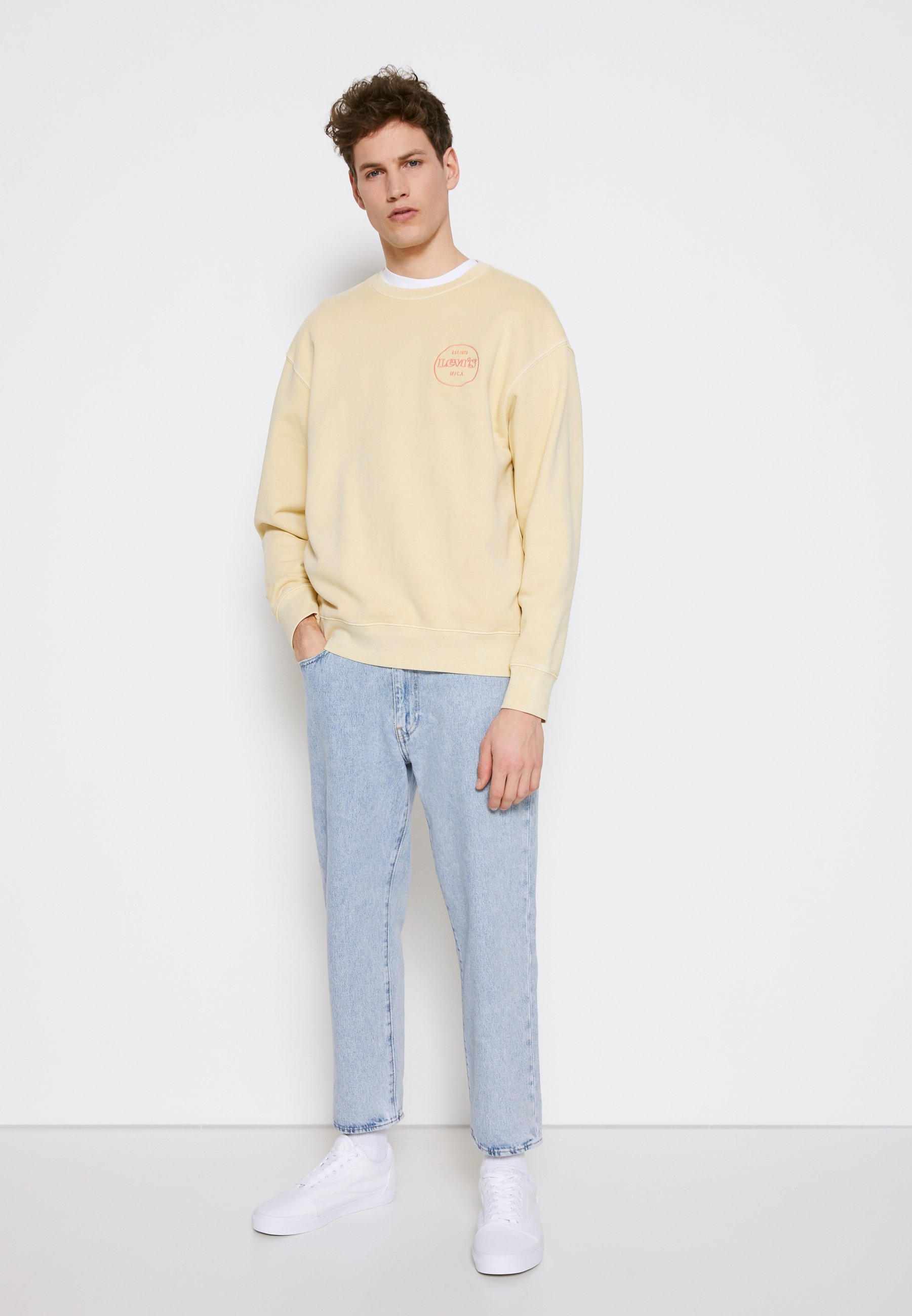 Levi's loose taper crop Clearance