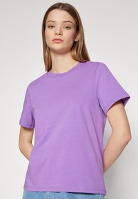Pieces PCRIA SOLID TEE - T-shirts - bellflower