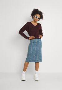 Vero Moda VMCREWLEFILE VNECK  - Camisola - port royale melange