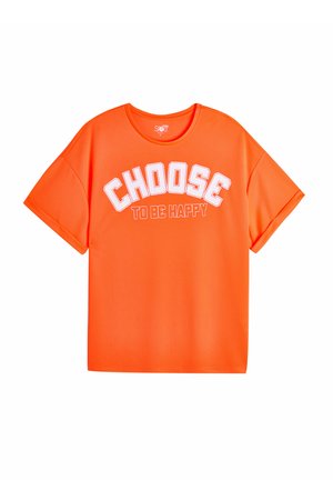 Camiseta de manga corta naranja con un estampado gráfico blanco que dice "ELIGE SER FELIZ" en letras gruesas. Tejido suave y ligero.