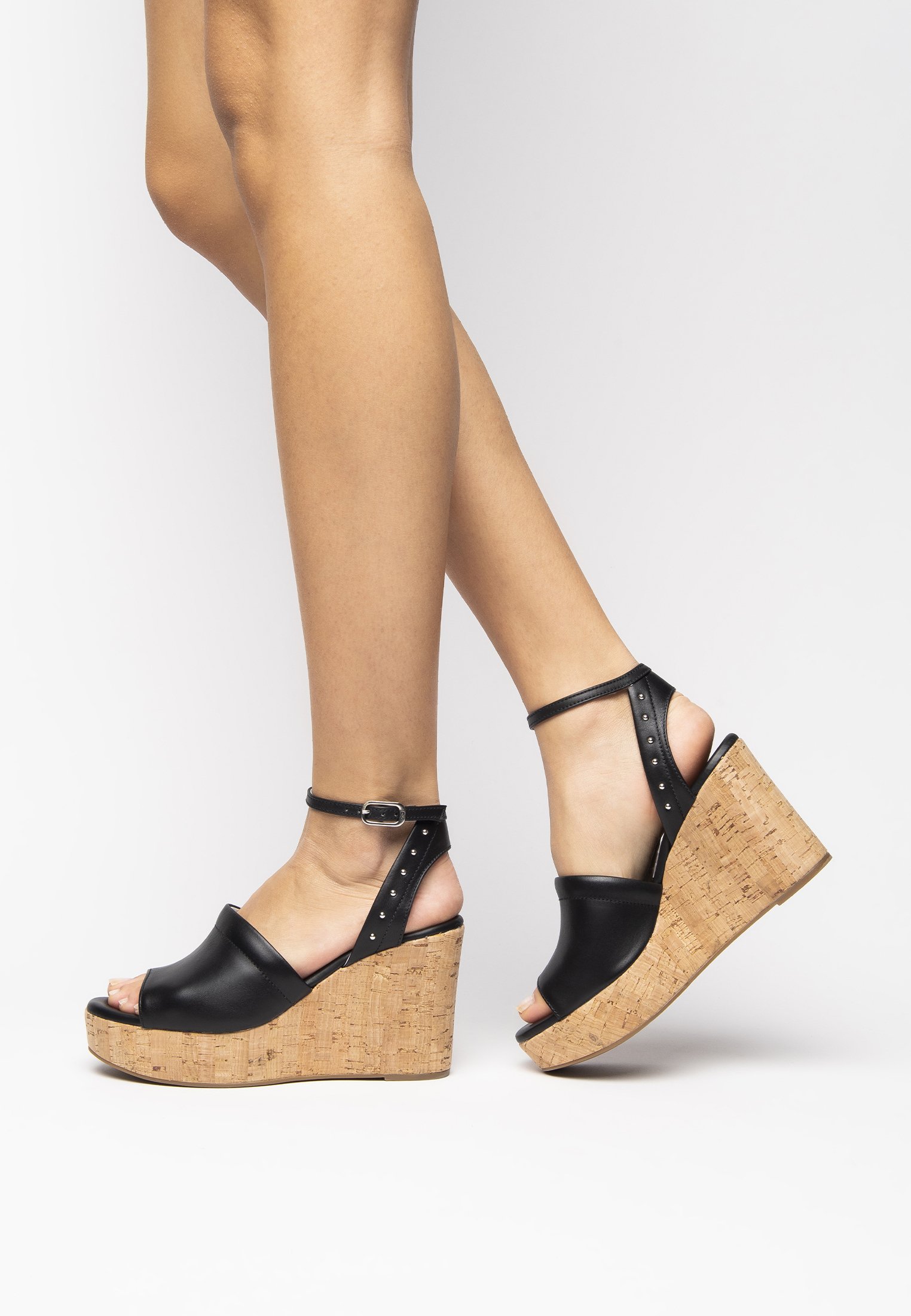sandali con zeppa neri