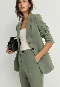 Next TALL FIT SCULPTING  - Chino stiliaus kelnės - sage green