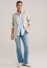 WE Fashion BLUE RIDGE - Jean bootcut - light blue