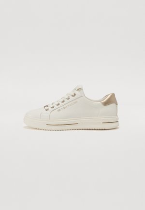 Trainers - white