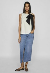 VILA OHNE ÄRMEL SCHLEIFEN - Blusa - birch