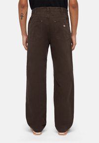 Dickies Stoffhose - dark brown