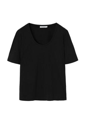 Czarna bawełniana koszulka z krótkim rękawem i okrągłym dekoltem, wyeksponowana na białym tle.