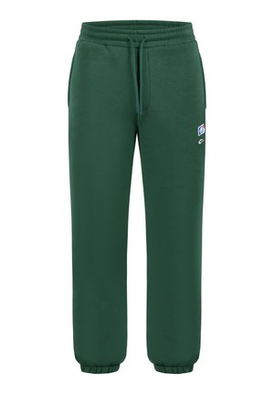 Pantalones deportivos de color verde oscuro con puños elásticos, cintura con cordón, bolsillos laterales y un pequeño logo multicolor en la parte superior del muslo.