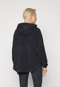 Nike Performance ONE HOODIE POLAR - Felpa con cappuccio - black/white