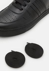 Paul Smith Tenisky - black