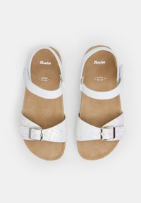 Bata Sandaalit nilkkaremmillä - bianco