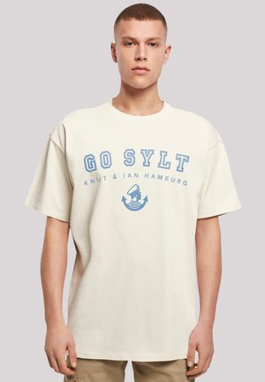 GO SYLT KNUT JAN HAMBURG - Print T-shirt - sand