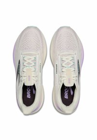 Ľahké bežecké topánky vo krémovej farbe s priedušným sieťovaným zvrškom, pastelovými akcentmi, mäkkým golierom a polstrovanou podrážkou s jemným sklonom.