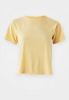 SHKOUT AIR CROP TEE  - T-shirt de sport - warm apricot