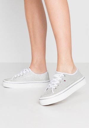 Tenisky - silver-coloured