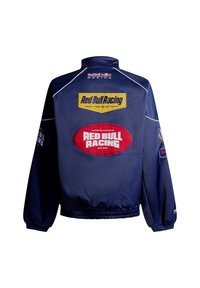 Μπουφάν Red Bull Racing σε ναυτικό μπλε με κίτρινα και κόκκινα λογότυπα στην πλάτη και τα μανίκια, με ελαστικά μανσέτες και γιακά.