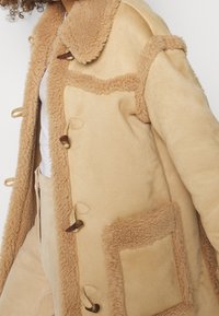 MOSCHINO JEANS Vinterkappa /-rock - beige