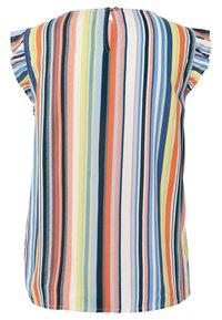Blusa a righe multicolore con maniche a volant, caratterizzata da righe verticali arancioni, blu, gialle e verdi su uno sfondo bianco.
