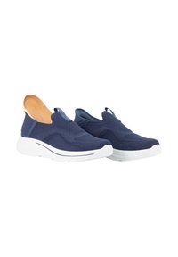 Zapatillas deportivas slip-on marinas con parte superior de malla, detalles elásticos y suela blanca acolchada. Los acentos texturizados en el talón proporcionan agarre.