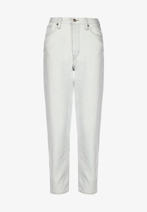 Vaqueros de color gris claro con corte relajado, finas rayas verticales blancas, diseño de cinco bolsillos, cierre con botones y trabillas para el cinturón.