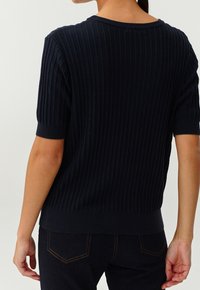 TATUUM Sweter