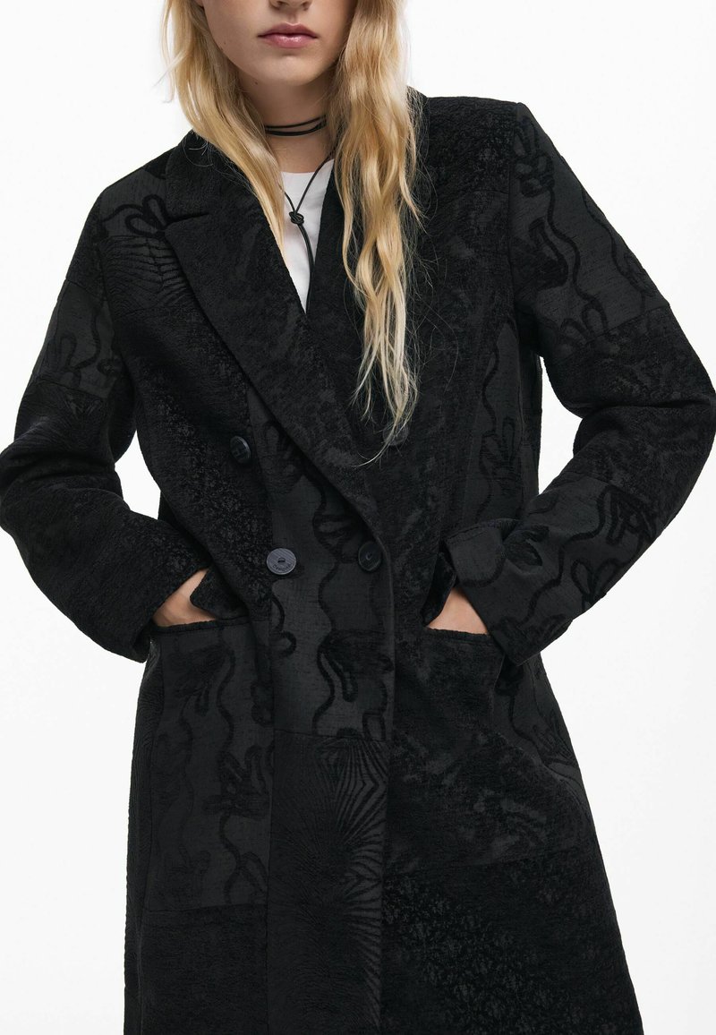 ROBERTO CAVALLI Manteau en tricot Dames T EU 38 noir style décontracté