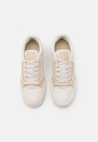 Tommy Hilfiger BASKET CORE LTH MIX ESS - Sneakers basse - misty coast