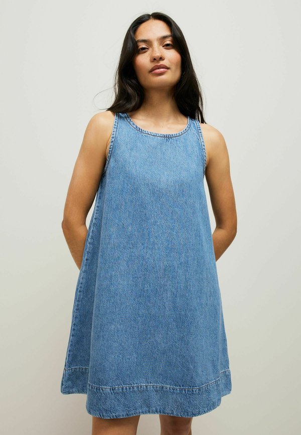 PETITE FIT DENIM RACER  - Jeanskleid