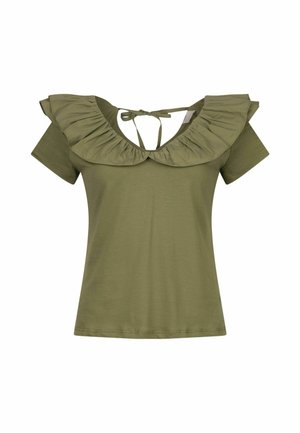 Camiseta verde oliva de manga corta, con un escote amplío con volantes y un cierre con lazo en la parte posterior, fabricada en un tejido suave y ligero.