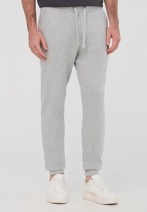 - Spodnie treningowe