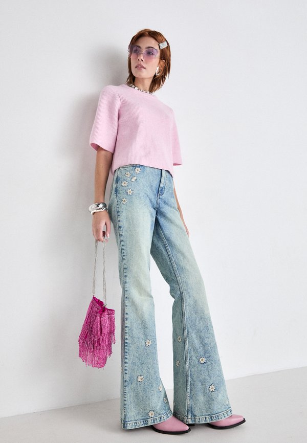 HIGH RISE - Flared Jeans - miss her3