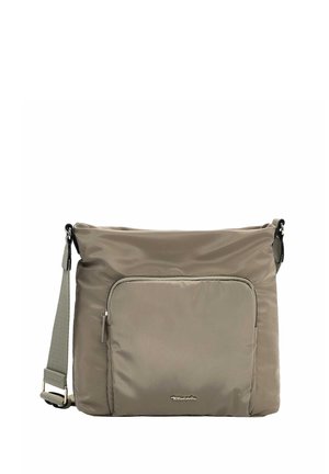 Nylon schoudertas in gedempt beige met een voorvak met rits, verstelbare band en een subtiel merkembleem aan de onderkant van de voorkant.