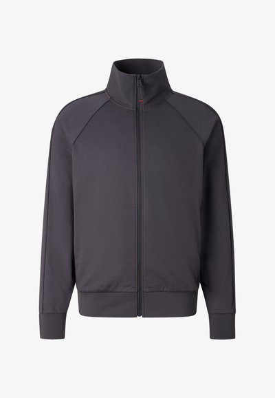 Donkergrijs jack met volledige rits, hoge kraag, raglanmouwen en geribde boorden en zoom, weergegeven op een witte achtergrond.