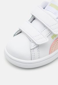 Puma SMASH 3.0 UNISEX - Baskets basses - white/island pink/pistachio green