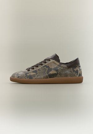 Bronx BOBBIE - Baskets basses - stone/olive