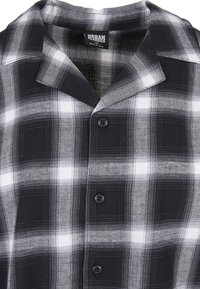 Urban Classics LOOSE CHECKED RESORT SHIRT - Košeľa - black/white