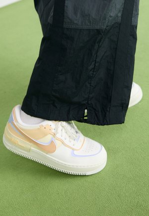 AIR FORCE 1 SHADOW - Baskets basses - sail/white onyx/ghost/pale vanilla/coconut milk