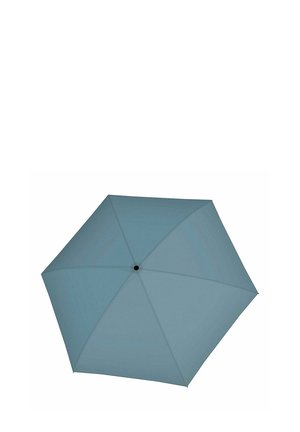 Ombrello esagonale blu visto dall'alto, completamente aperto con una punta centrale nera.