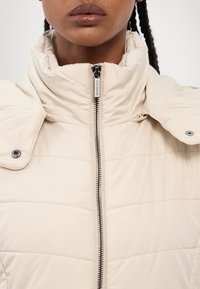 Armani Exchange Abrigo de invierno - beige