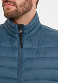 TOG24 GIBSON - Waistcoat - lagoon blue