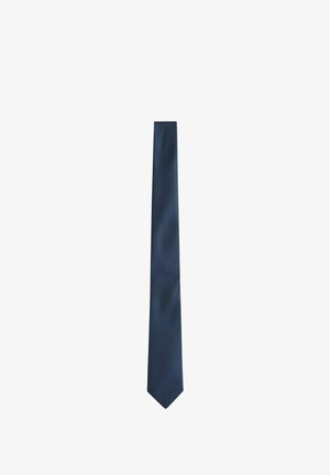 Cravat albastru închis cu un model texturat, formă alungită și vârf ascuțit. Fabricat dintr-un material textil, are o finisare netedă.
