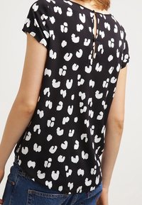 Even&Odd Blusa - black