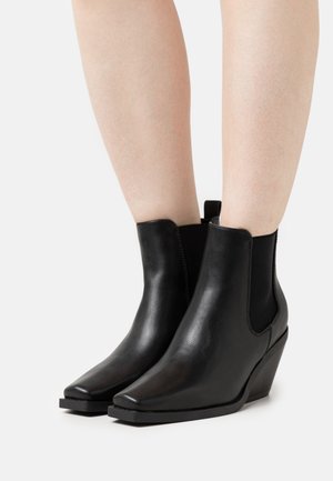 ONLBUNNY - Cowboy/biker ankle boot - black