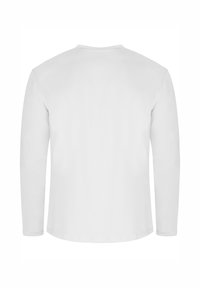 Langärmliges weißes T-Shirt aus Baumwolle mit Rundhalsausschnitt, das eine glatte Textur hat und keine sichtbaren Logos oder Muster aufweist.