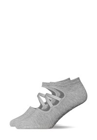 Calze alla caviglia grigie con elastici incrociati, tessuto strutturato, area delle dita liscia e puntini antiscivolo sulla suola per una migliore trazione.