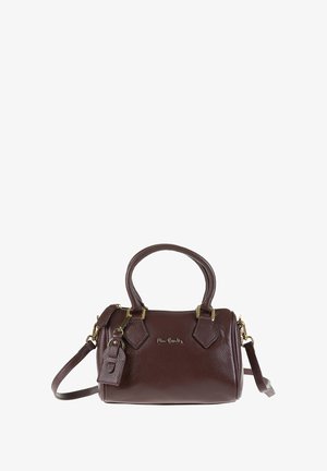 Sac à main en cuir marron texturé avec des poignées courtes, une bandoulière amovible, des éléments en doré et un logo à l'avant.