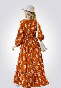 Cupshe BLOUSON SLEEVE SMOCKED WAIST MAXI DRESS - Vestido largo - orange paisley