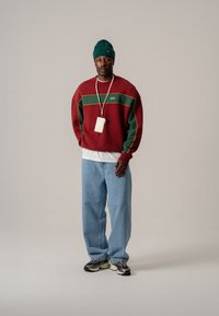 BLKVIS SCRIPT CREWNECK UNISEX - Collegepaita - merlot