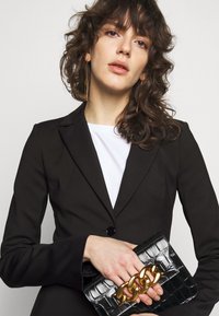 Patrizia Pepe GIACCA - Kratka jakna - nero